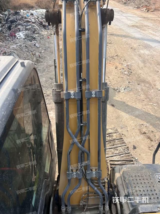 駕駛室頂部（整機(jī)外觀）