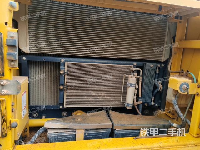 散熱器正面（大件艙室）