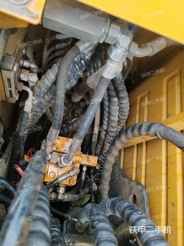 回轉(zhuǎn)馬達(dá)（上車(chē)部件）