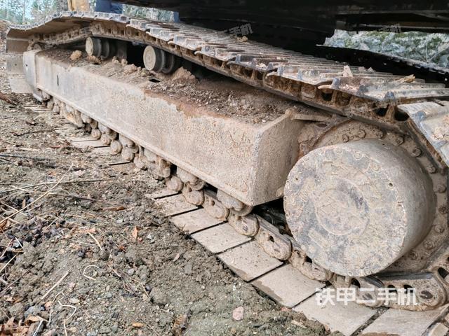 左側(cè)履帶整體?（行走機(jī)構(gòu)）