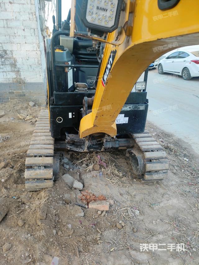 轉(zhuǎn)盤(pán)和下車(chē)架正前（工作和回轉(zhuǎn)裝置）