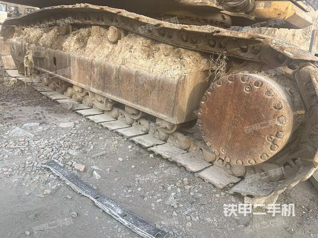 左侧履带整体 （行走机构）