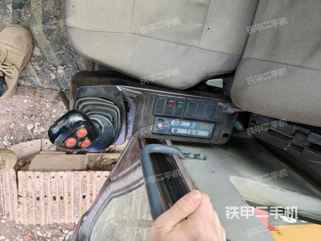 小時(shí)表(駕駛室部分) 小時(shí)表(駕駛室部分)