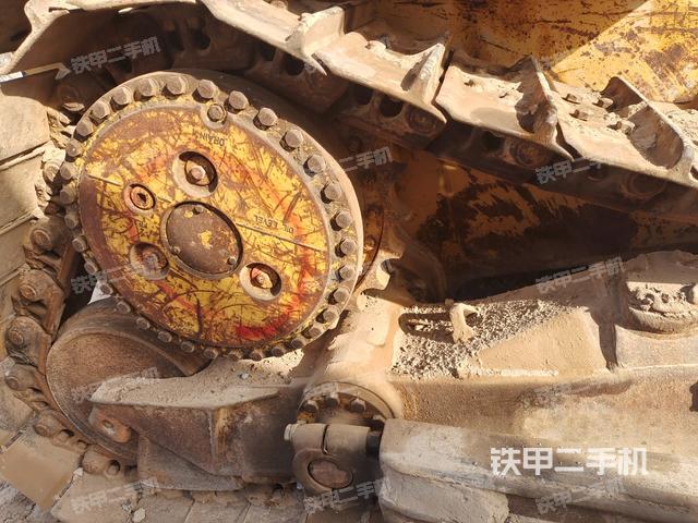 右驅(qū)動輪(推土機(jī)底盤及工作裝置) 右驅(qū)動輪(推土機(jī)底盤及工作裝置)