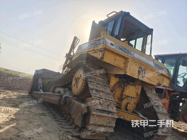 左后45°(推土機(jī)整車外觀) 左后45°(推土機(jī)整車外觀)