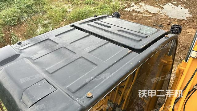 駕駛室頂部（整機(jī)外觀）