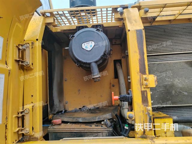 液壓泵斜45?左（大件艙室）