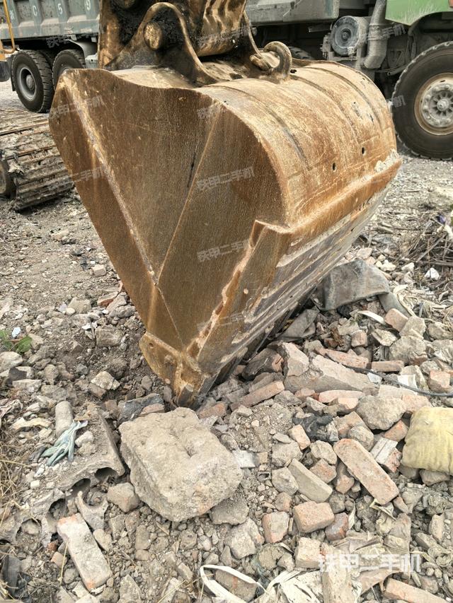 鏟斗45度（工作和回轉(zhuǎn)裝置）