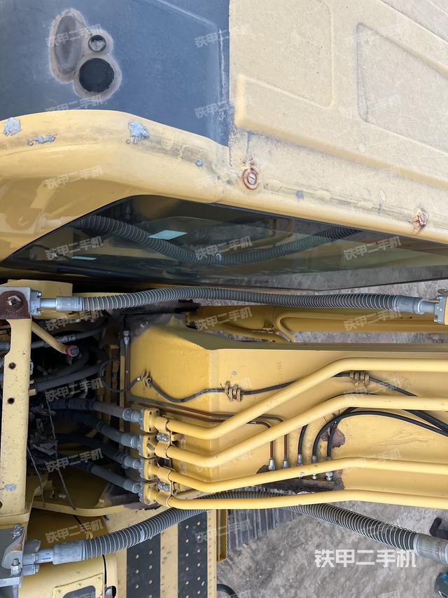 駕駛室頂部（整機(jī)外觀）