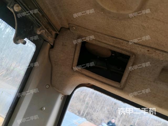 駕駛室左后45度（駕駛室部分）