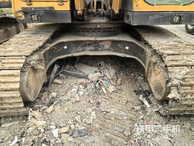 轉(zhuǎn)盤和下車架正前（工作和回轉(zhuǎn)裝置）