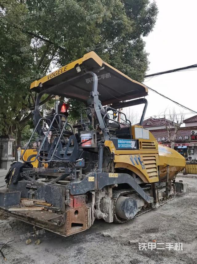 整机右后45°（设备外观及核心部件）