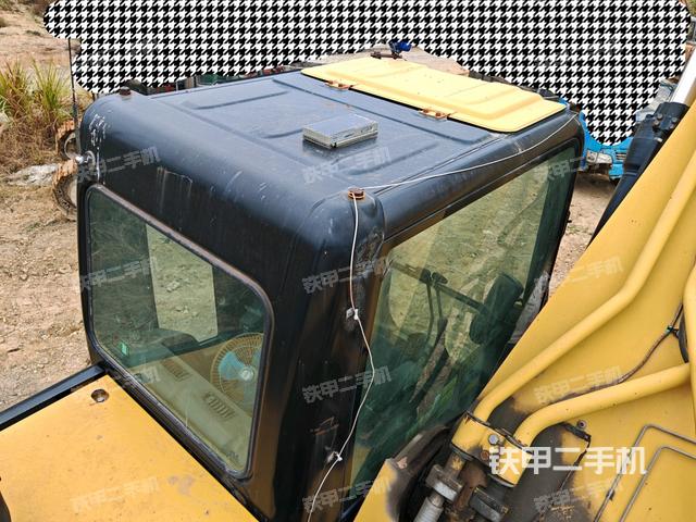 駕駛室頂部俯視（上車部件）