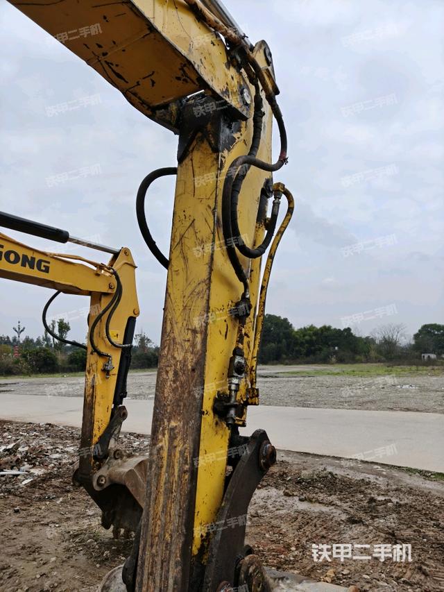 大臂根部?斜(工作和回轉(zhuǎn)裝置) 大臂根部?斜(工作和回轉(zhuǎn)裝置)