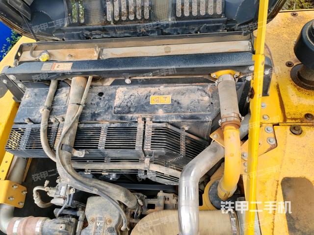 氣門室蓋螺絲特寫（上車部件）