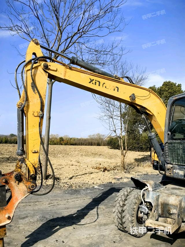 大臂整體?右側(cè)(工作和回轉(zhuǎn)裝置) 大臂整體?右側(cè)(工作和回轉(zhuǎn)裝置)
