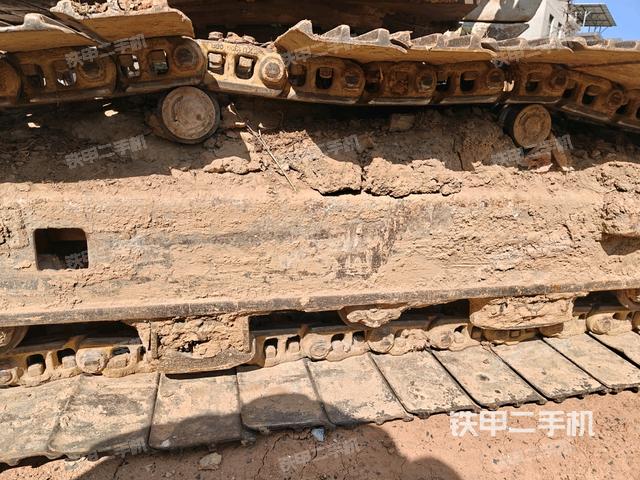 左導(dǎo)向輪（行走機(jī)構(gòu)）