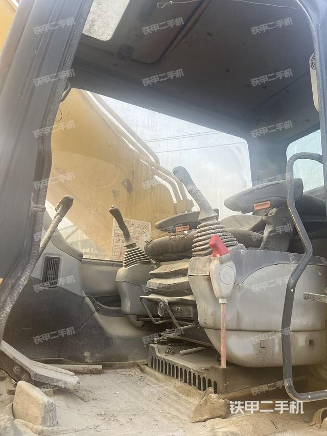 顶棚整体（驾驶室部分）