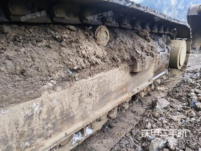 右驅(qū)動(dòng)輪（行走機(jī)構(gòu)）