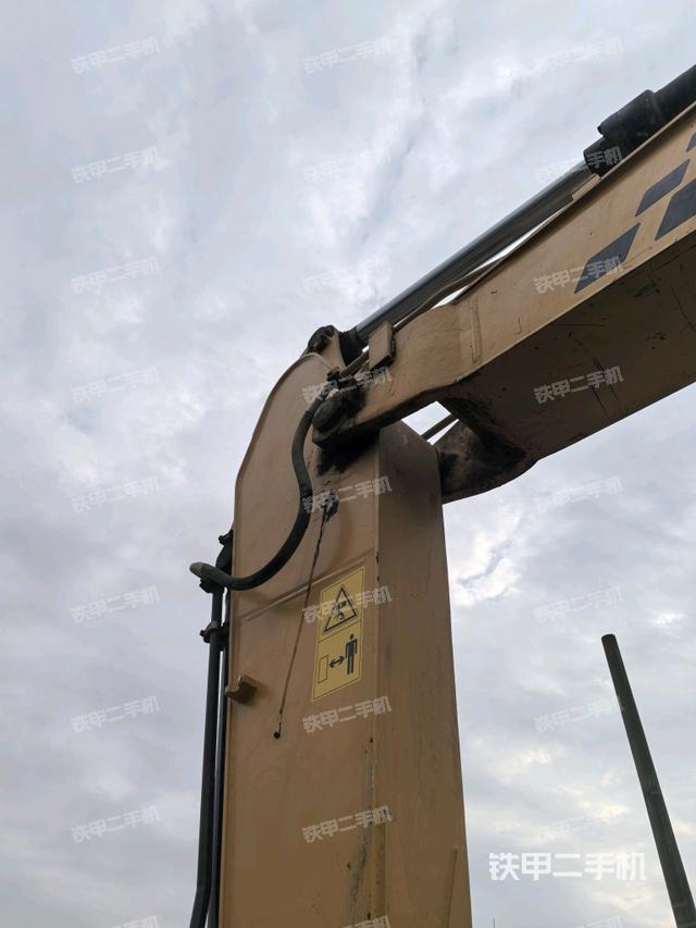 小臂整體左后（工作和回轉(zhuǎn)裝置）