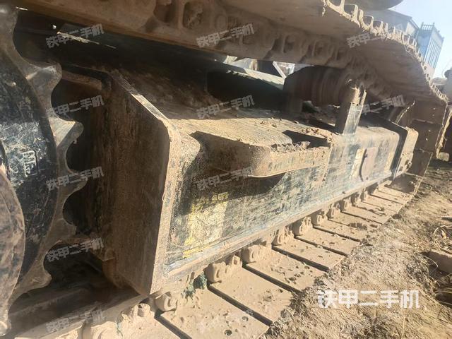 單側履帶整體(整機外觀) 單側履帶整體(整機外觀)
