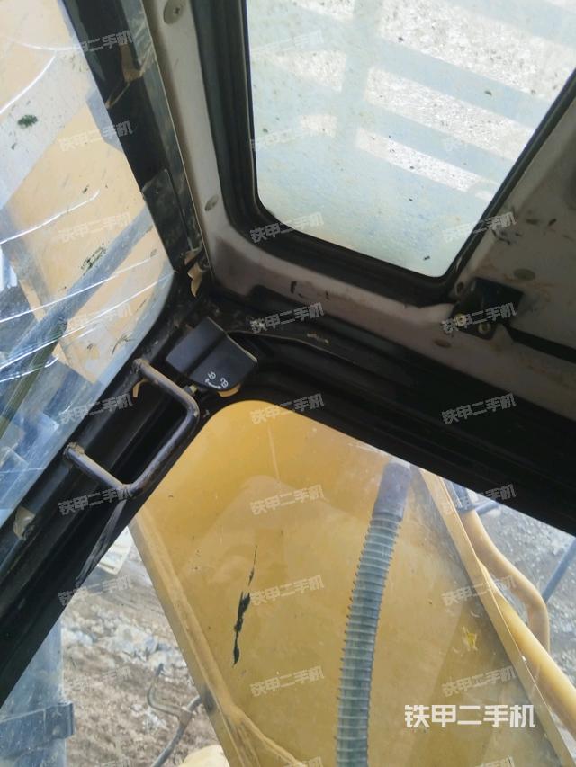 座椅后部（駕駛室部分）