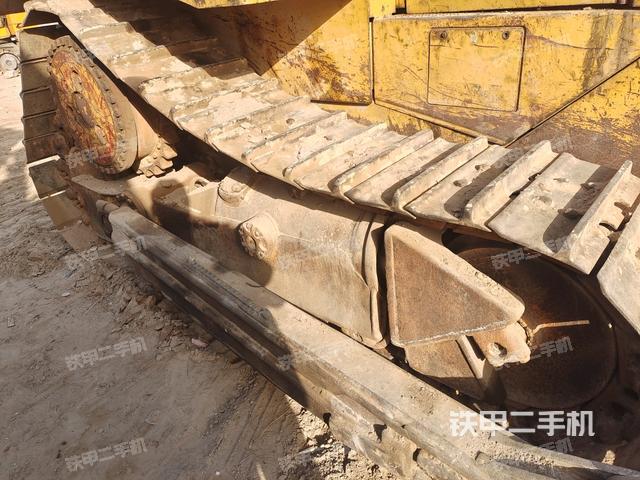 左驅(qū)動輪(推土機(jī)底盤及工作裝置) 左驅(qū)動輪(推土機(jī)底盤及工作裝置)
