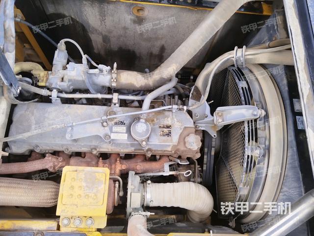 發(fā)動(dòng)機(jī)室（上車部件）