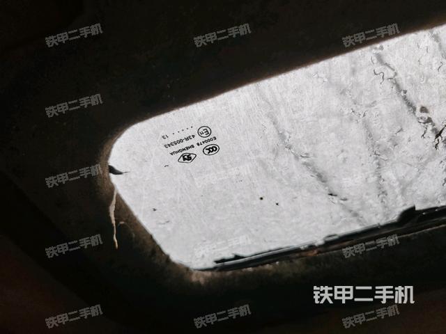 后窗玻璃角標(biāo)（駕駛室部分）