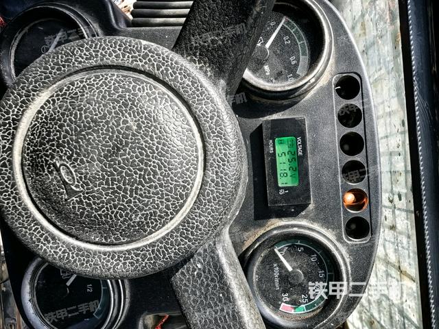 小時(shí)表(駕駛室部分) 小時(shí)表(駕駛室部分)