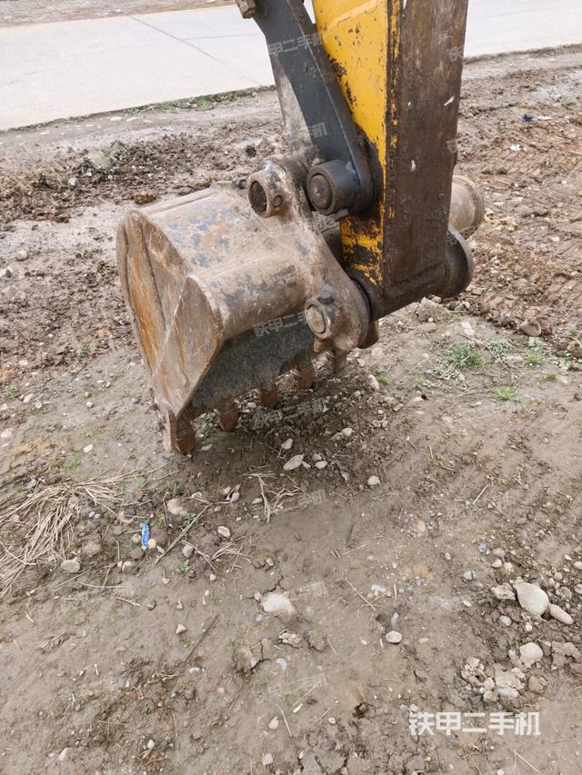 鏟斗右后整體（工作和回轉(zhuǎn)裝置）