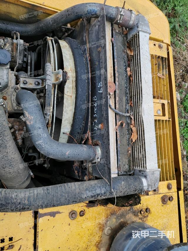氣門室蓋螺絲特寫（上車部件）