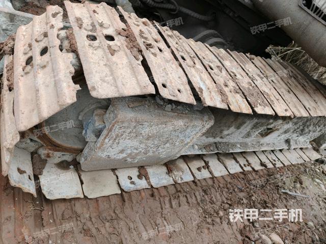 右側(cè)履帶整體?(行走機(jī)構(gòu)) 右側(cè)履帶整體?(行走機(jī)構(gòu))