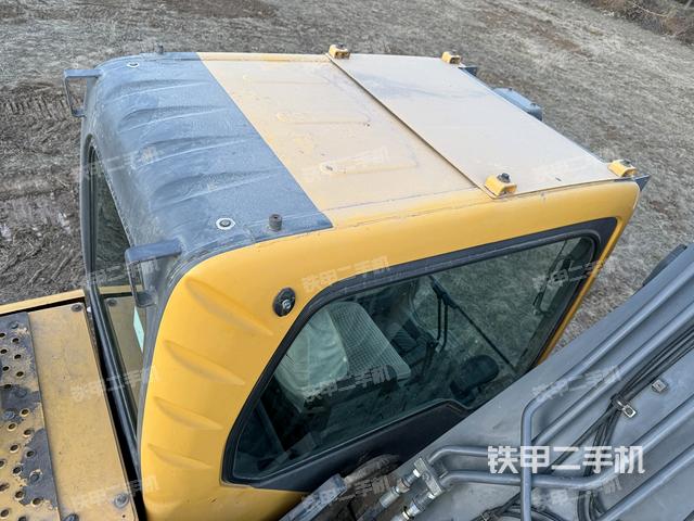 駕駛室頂部（整機(jī)外觀）