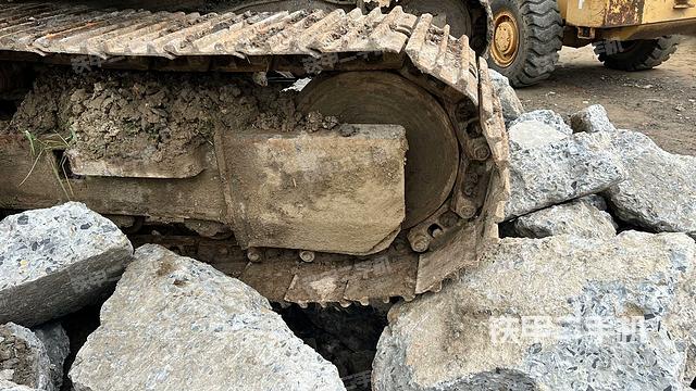 左導(dǎo)向輪（行走機(jī)構(gòu)）