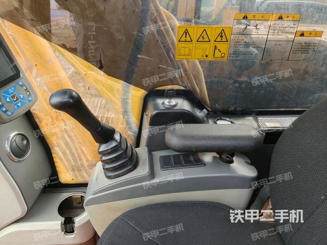 后窗玻璃角標(biāo)（駕駛室部分）