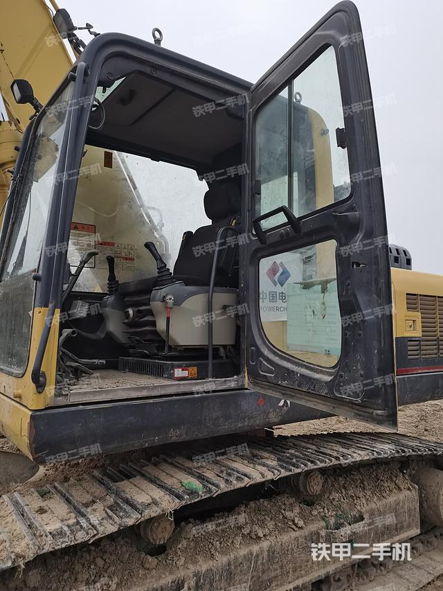 駕駛室整體（整機(jī)外觀）