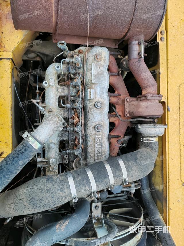 發(fā)動(dòng)機(jī)室（上車部件）