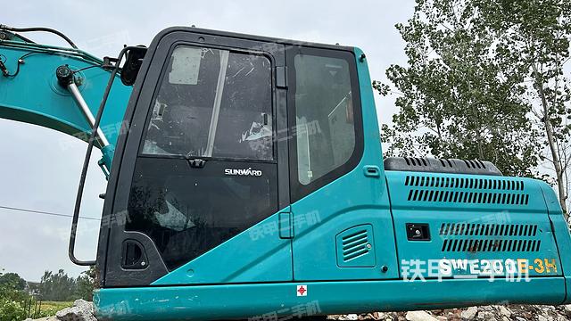 駕駛室左前45度（駕駛室部分）