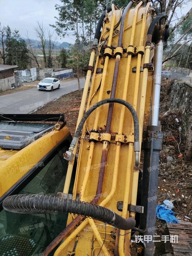 大臂背部俯視（工作和回轉(zhuǎn)裝置）