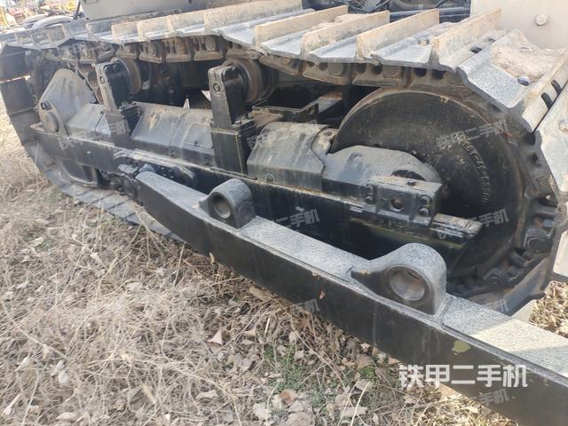 右驅(qū)動(dòng)輪（推土機(jī)底盤及工作裝置）