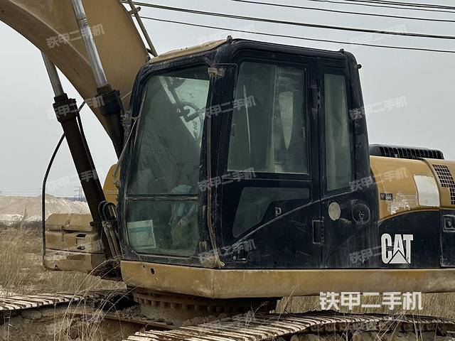 駕駛室整體(整機外觀) 駕駛室整體(整機外觀)