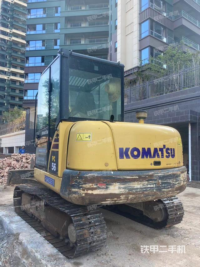 驾驶室顶部（整机外观）