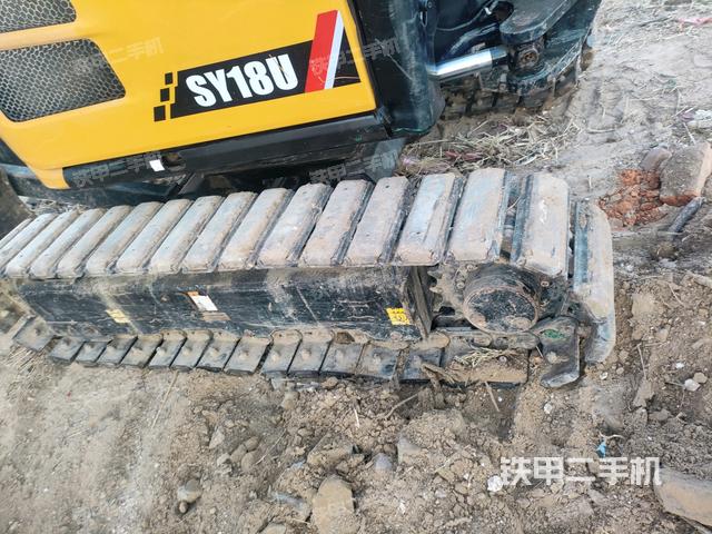 右側(cè)履帶整體?（行走機(jī)構(gòu)）