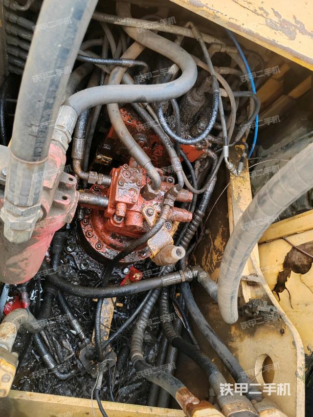 回轉(zhuǎn)馬達（上車部件）