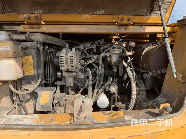 發(fā)動(dòng)機(jī)整體俯視(整機(jī)外觀) 發(fā)動(dòng)機(jī)整體俯視(整機(jī)外觀)