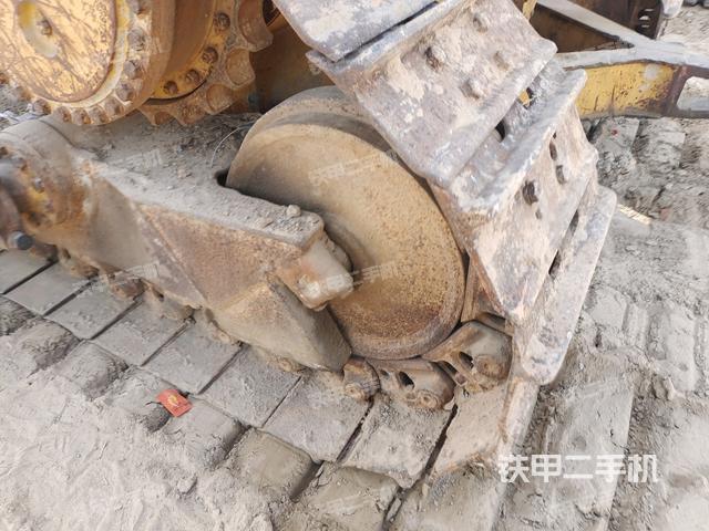 推土鏟右后(推土機(jī)底盤及工作裝置) 推土鏟右后(推土機(jī)底盤及工作裝置)