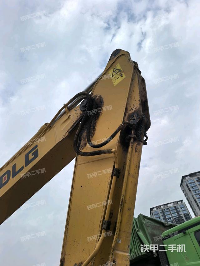 小臂整體右前（工作和回轉(zhuǎn)裝置）