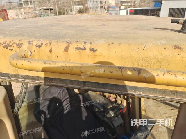 駕駛室左側(cè)全景照(推土機(jī)駕駛室) 駕駛室左側(cè)全景照(推土機(jī)駕駛室)