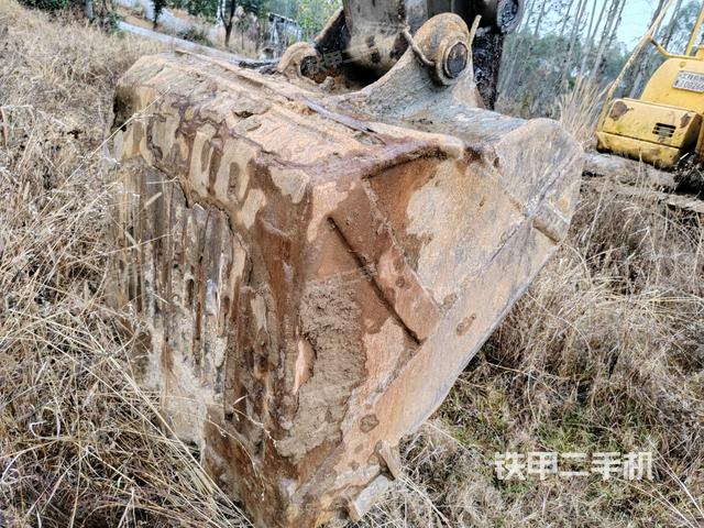 鏟斗右后整體（工作和回轉(zhuǎn)裝置）